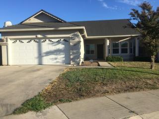 2059 Montezuma St, Stockton, CA 95205-7766