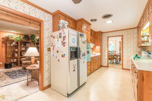 2408 Meadow Lark Dr, Atlanta GA  30344-4026 exterior