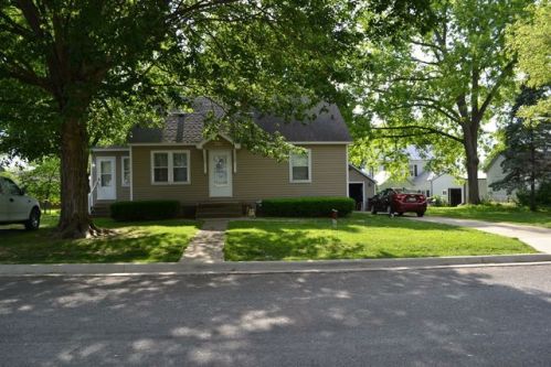 701 Mulberry St, Evansville, IL 62242-1962