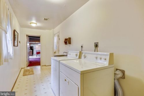 14120 Rippling Brk Dr, Silver Spring MD 20906-2302 exterior