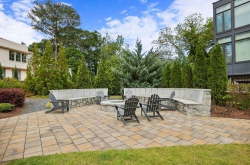 1074 Abington Ct, Atlanta GA  30319 exterior