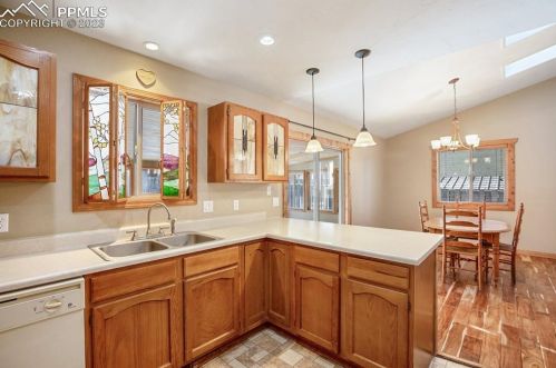 251 Gunnison Ave, Woodland Park CO 80863-1362 exterior