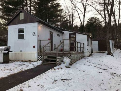 24 Pine Hill Rd, Tilton, NH 03276-5717