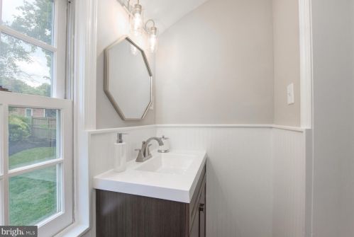 221 Baden St, Silver Spring MD 20901-4839 exterior