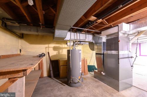 1002 York St, Hanover PA 17331-3360 exterior