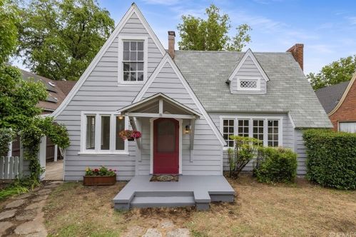 684 9th St, Chico, CA 95928-5135