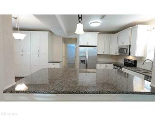 304 Forrest Ave, Norfolk VA  23505-1120 exterior