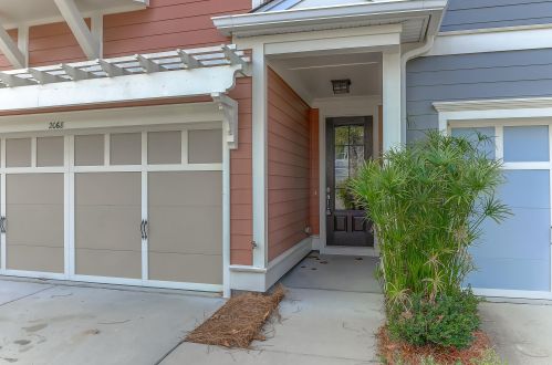 2068 Kings Gate Ln, Mount Pleasant, SC 29466-8163