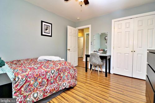 1756 Johnnycake Ln, Harpers Ferry WV 25425-6078 exterior