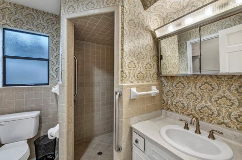 6303 Cat Mtn Cv, Austin TX  78731-3502 exterior