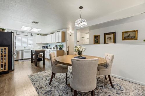 8712 Lodestone Cir, Elk Grove CA  95624-2520 exterior