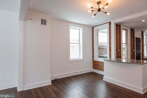 535 Strawberry St, Lancaster PA  17602-4466 exterior