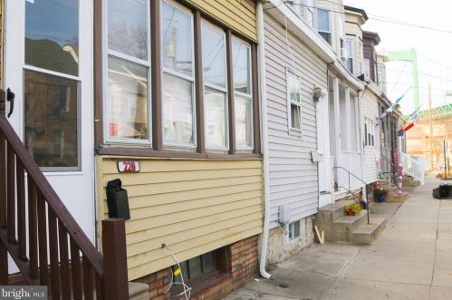 228 Warren St, Gloucester, NJ 08030-1029