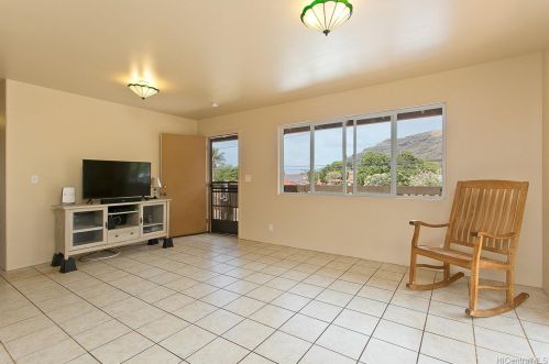 84-397 Jade St, Nanakuli, HI 96792-2259