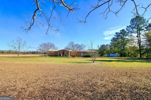 279 Walker Ln, Baxley, GA 31513-8398