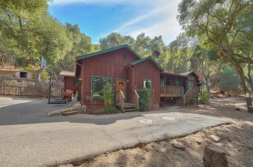 20808 Cachagua Rd, Tassajara Hot Springs, CA 93924-9317