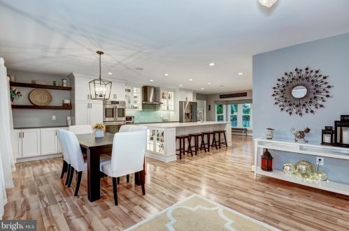 12454 Plowman Ct, Herndon, VA 20170-2057
