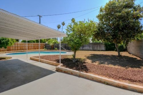 10440 Hole Ave, Riverside CA  92505-1620 exterior