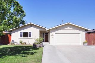 745 Calero St, Milpitas, CA 95035-4308