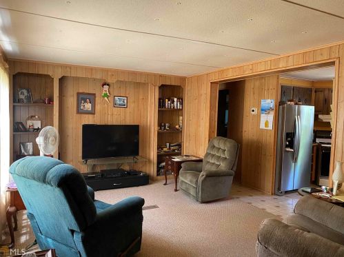 5019 Dicks Hill Pkwy, Mount Airy, GA 30563-3218