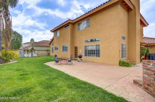 2418 Sandpiper Dr, Santa Maria CA  93455-1521 exterior