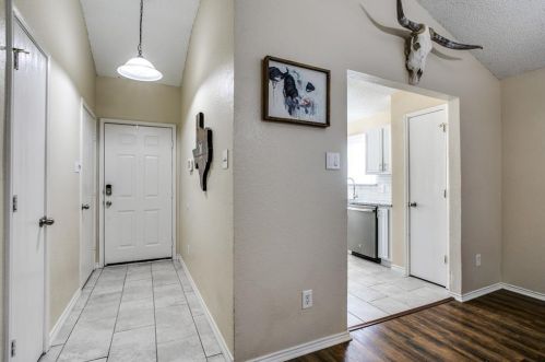 5729 Stone Mdw Ln, Fort Worth TX  76179-3739 exterior