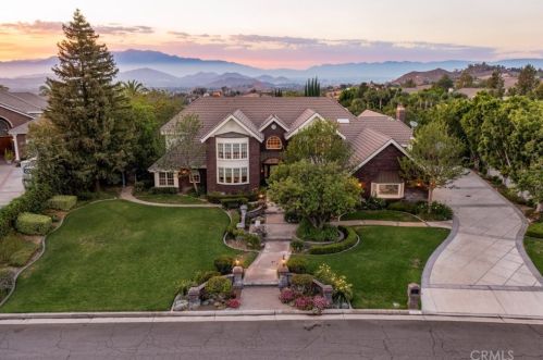 1005 Ginsberg Ct, Riverside, CA 92506-7500