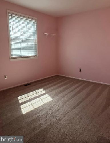 8306 Collins Ave, Camden NJ 08109-3567 exterior