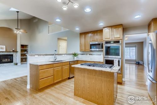 2011 Dailey Ln, Broomfield CO 80027 exterior