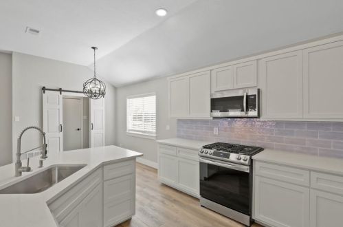 3100 Delaford Dr, Carrollton TX 75007-3030 exterior