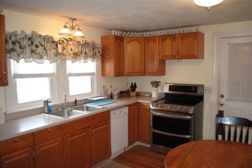 35 Angus St, Coventry, RI 02816-4444