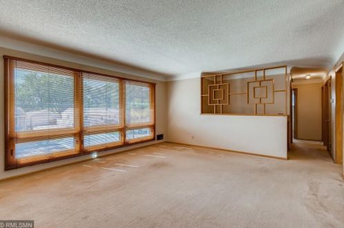 428 Howard St, Saint Paul, MN 55119-4029