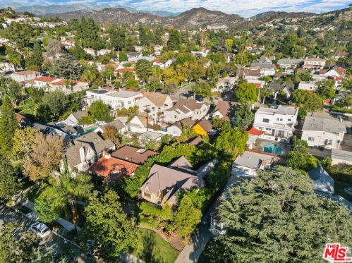 1212 Cedar St, Glendale CA  91207-1427 exterior