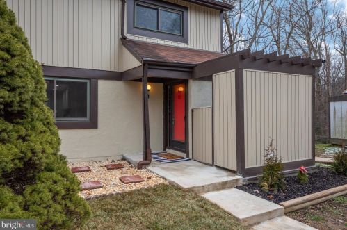 2271 Wheelwright Ct, Herndon, VA 20191-2337