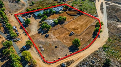 22550 Juniper Rd, Perris, CA 92570-7354