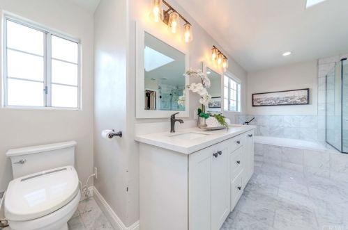 633 Neptune St, Anaheim CA  92804-2660 exterior