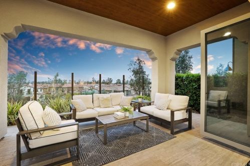 130 Long Fence, Irvine CA  92602-1807 exterior