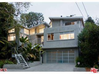 348 Sycamore Rd, Santa Monica CA  90402-1122 exterior