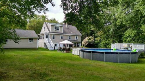 5 Webster Ave, Pelham, NH 03076-2828