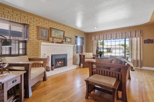 613 Crescent Ave, Lodi, CA 95240-0929