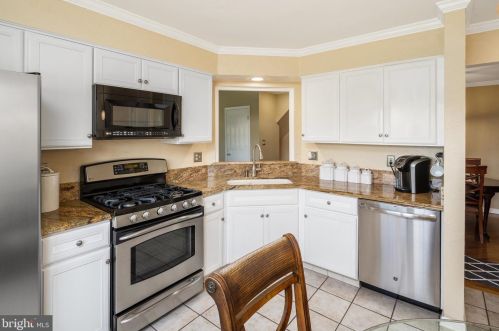 527 Brickhouse Rd, Princeton NJ  08540-7363 exterior