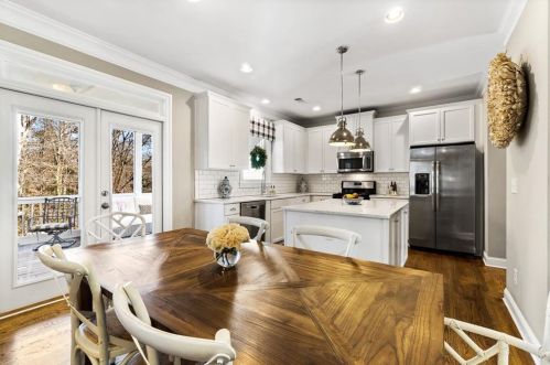2181 Collins Ridge Dr, Atlanta GA  30318-1243 exterior
