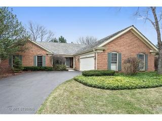 2543 Osage Dr, Glenview, IL 60026-1066