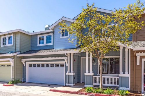 205 Granada Park Cir, Mountain View, CA 94043-4576