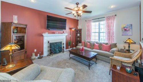 98 Winding Hill Dr, Hackettstown NJ  07840-5671 exterior