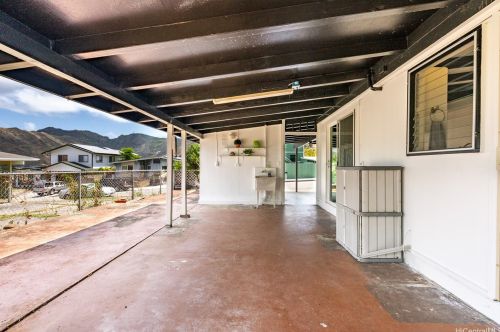 909 Aipo St, Honolulu HI  96825-2521 exterior
