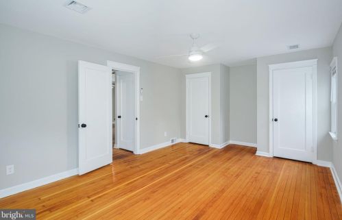 450 Elm Ave, Tavistock NJ  08033-2645 exterior