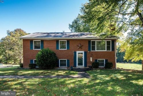 9109 Old Block House Ln, Spotsylvania VA  22551-3515 exterior