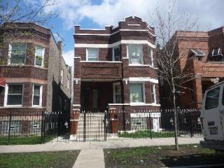 721 Trumbull Ave, Chicago, IL 60624-1433