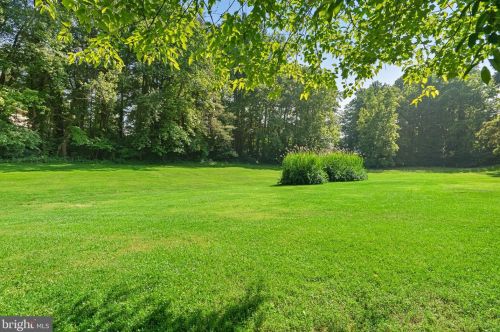 738 Sharpsburg Dr, Davidsonville MD 21035-1927 exterior